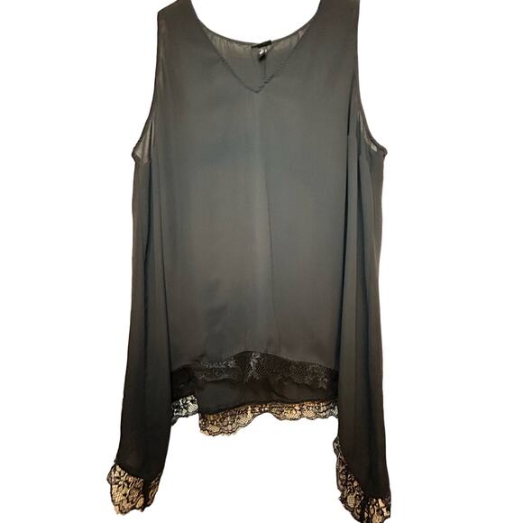 Torrid Classic Black Tank with SharkBite Lace Hem - Size 3 - Picture 7 of 7